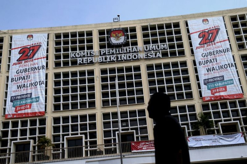 Read more about the article Ditolak Mayoritas Fraksi DPR, KPU Diminta Teruskan Larangan Mantan Napi Korupsi Ikut Pileg