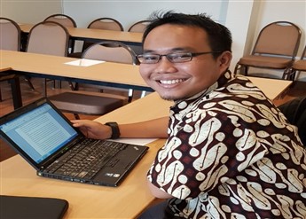 Read more about the article Skema Penundaan Pilkada OLEH FADLI RAMADHANIL