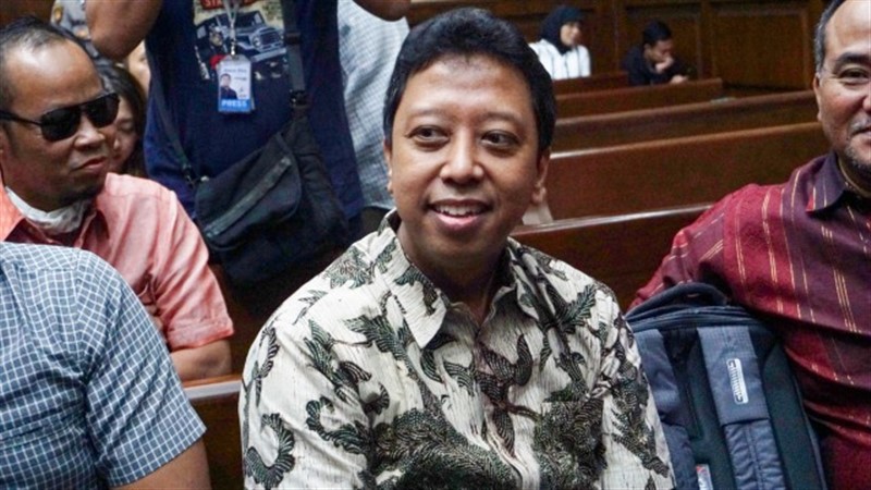 Read more about the article Perludem Kritisi Eks Koruptor Aktif di Parpol, Sikap Antikorupsi Dipertanyakan